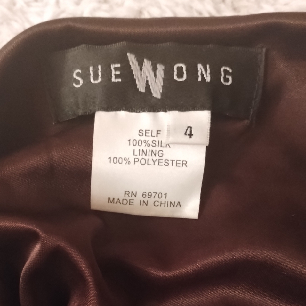 Elegant Brown Sue Wong 100% Silk Halter Dress - Picture 9 of 16